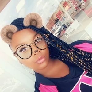 Meet your Posher, Mina